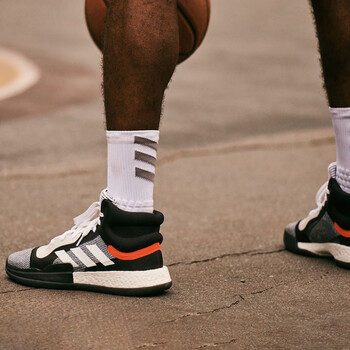 阿迪達斯（Adidas）籃球鞋BB7822 36，37，38，41，42，43