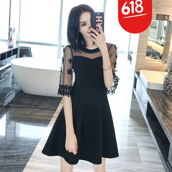 圓領連衣裙，打造都市女神的氣質