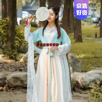 露肩連衣裙，打造夏日小仙女