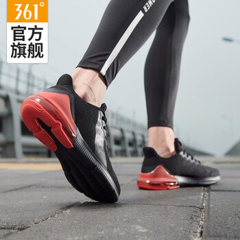 361度跑步鞋烏黑色/熔漿紅 
