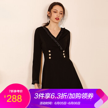 春款小v領(lǐng)