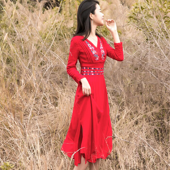 優(yōu)雅蕾絲裙，讓你穿出浪漫氣質(zhì)