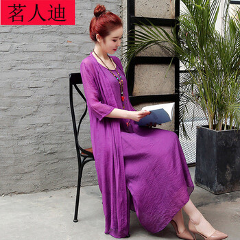 甜美俏皮，印花連衣裙打造少女風(fēng)