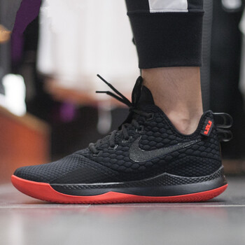 耐克（NIKE）籃球鞋AO4432-006 偏小 