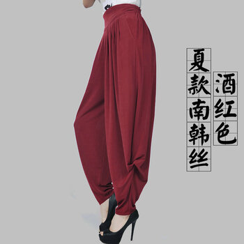 寬松高腰牛仔褲，讓生活更簡(jiǎn)單