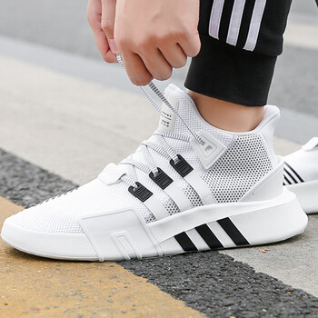Adidas跑步鞋BD7772  