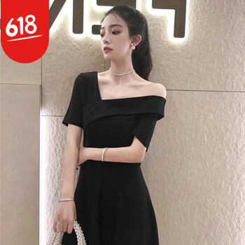 一字露肩連衣裙，打造甜美女神