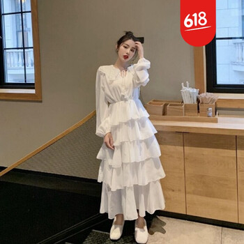 喇叭袖連衣裙，穿出迷人曲線美