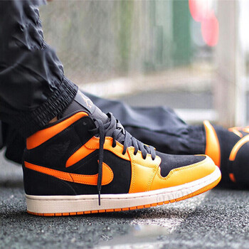 耐克Nike籃球鞋 554725-071黑黃 35.5