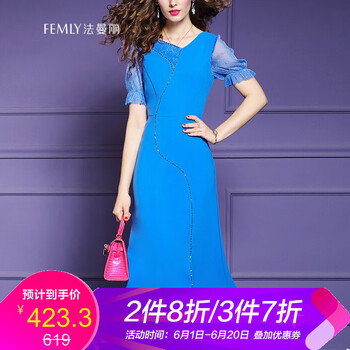 印花連衣裙，打造優(yōu)雅小臉