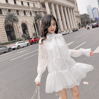甜美減齡，連衣裙打造少女范