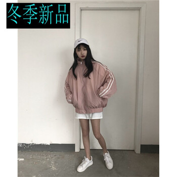 經(jīng)典牛仔外套，打造你的復(fù)古范