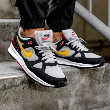 耐克（NIKE）跑步鞋黑灰AH8047-010 