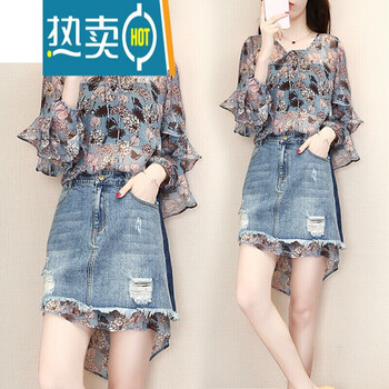 精美連衣裙，打造優(yōu)雅小臉