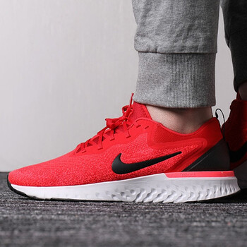耐克（NIKE）跑步鞋AO9819-601紅色 