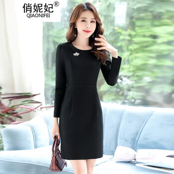 修身蕾絲裙，打造迷人曲線(xiàn)美