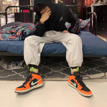 耐克（NIKE）跑步鞋554724-062 小扣碎 