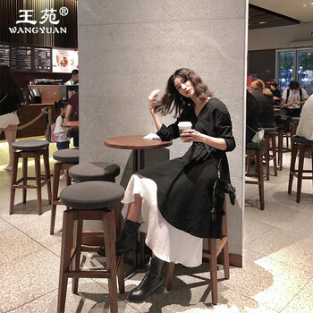 百搭小白裙，打造時(shí)髦女神