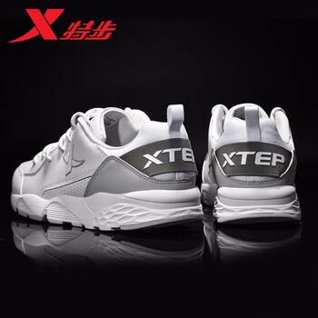 輕便跑鞋，讓你遠(yuǎn)離亞健康