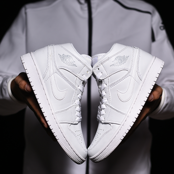 耐克（NIKE）籃球鞋554724-109  純白 42