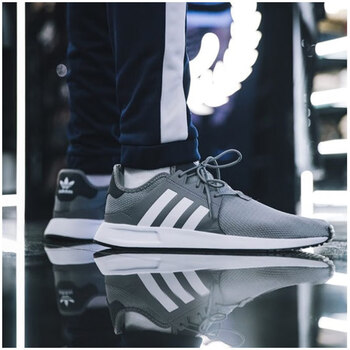 阿迪達斯（Adidas）跑步鞋CQ2408灰色白標(biāo) 