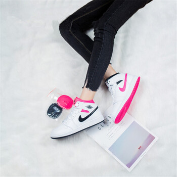 耐克（NIKE）籃球鞋555112-106（情人節(jié)鴛鴦） 45以上
