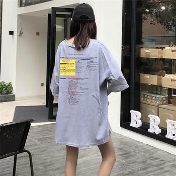 純色短袖上衣，打造清爽小仙女