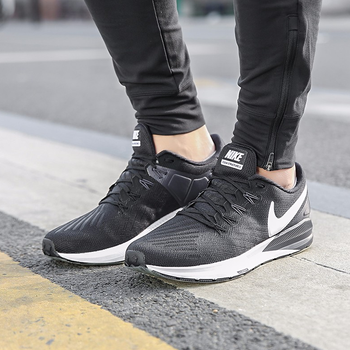 耐克(Nike)跑步鞋AA1636-002 
