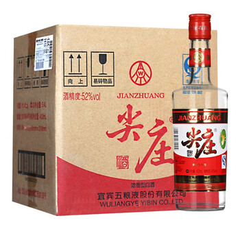 醇香白酒，老友相聚更盡興