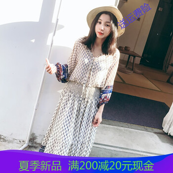 優(yōu)雅氣質(zhì)，簡約風(fēng)連衣裙盡顯魅力