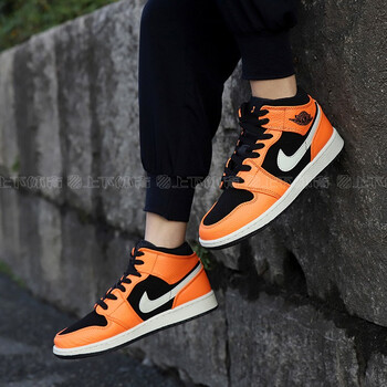 耐克（NIKE）籃球鞋554724-062 扣碎禁穿 