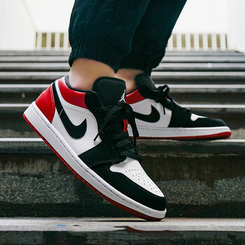 耐克（NIKE）跑步鞋553558-116 AJ1 