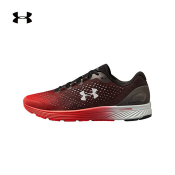 安德瑪（Under Armour）跑步鞋黑色005 