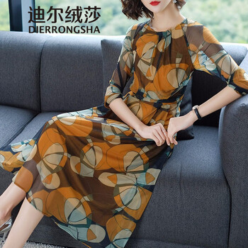 簡約系帶連衣裙，塑造優(yōu)雅小仙女
