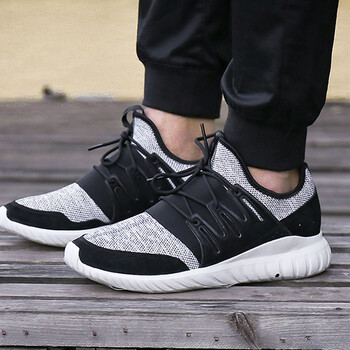 阿迪達(dá)斯（Adidas）跑步鞋CQ1410 