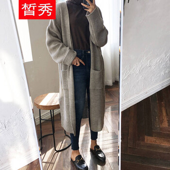 簡(jiǎn)約長袖襯衫，微胖女生的好選擇