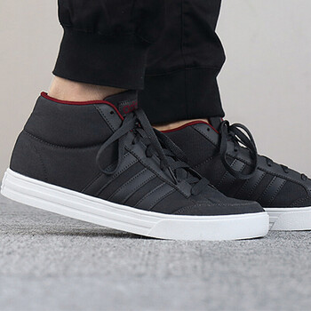 阿迪達(dá)斯（Adidas）板鞋DB0044/黑色高幫 