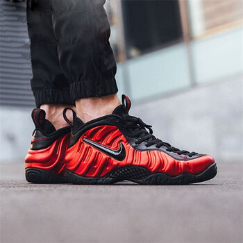 NIKE籃球鞋624041-604 黑紅泡 44