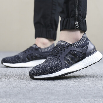 Adidas跑步鞋BY1673 36，37，38.5，38，39，40，36.5