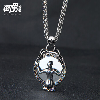 哥特項(xiàng)鏈女