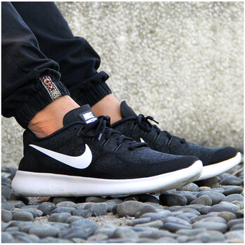 耐克（NIKE）跑步鞋880839-001 39