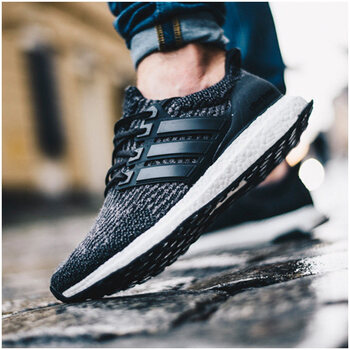 阿迪達(dá)斯（adidas）跑步鞋S80731 Ultra boost休閑款 37