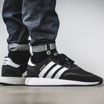 阿迪達(dá)斯（Adidas）跑步鞋CQ2337 