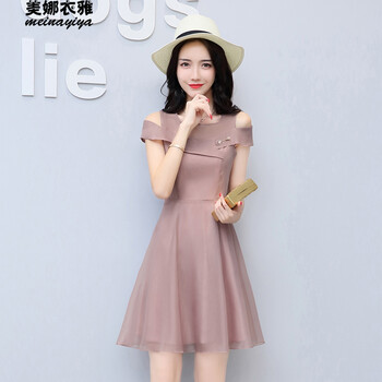 美娜衣雅（meinayiya） 純色 露肩，拼接 連衣裙