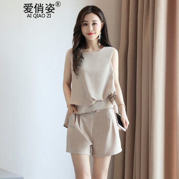 愛俏姿（AIQIAOZI） 純色 口袋 連衣裙