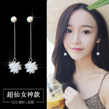 復(fù)古流蘇耳飾，讓你的美出新高度