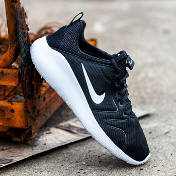 耐克（NIKE）跑步鞋833411-010 39