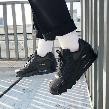 耐克（NIKE）跑步鞋黑色700155-011 42.5