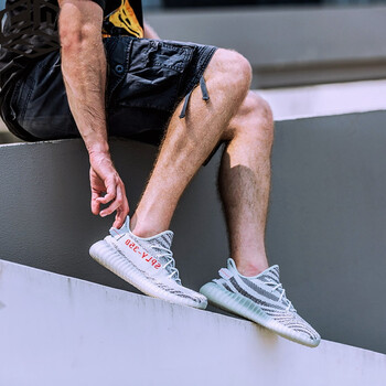 阿迪達斯（Adidas）跑步鞋冰藍B37571 