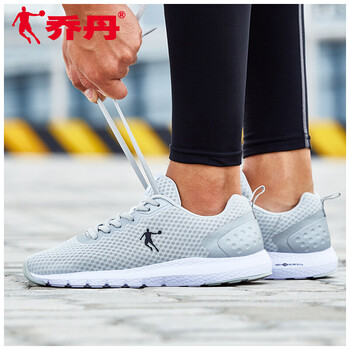 喬丹跑步鞋淺灰/黑色 44，39，40.5，40，41，42.5，42，43，44.5